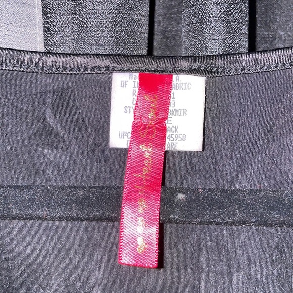 Black blouse with sheer sleeves - Picture 3 of 5